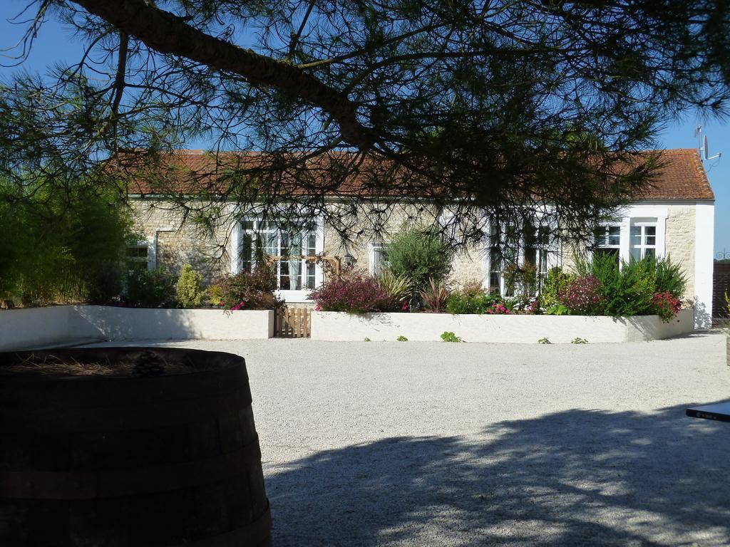 Bed and Breakfast Le Comptoir Des Ecoliers Gemozac Номер фото
