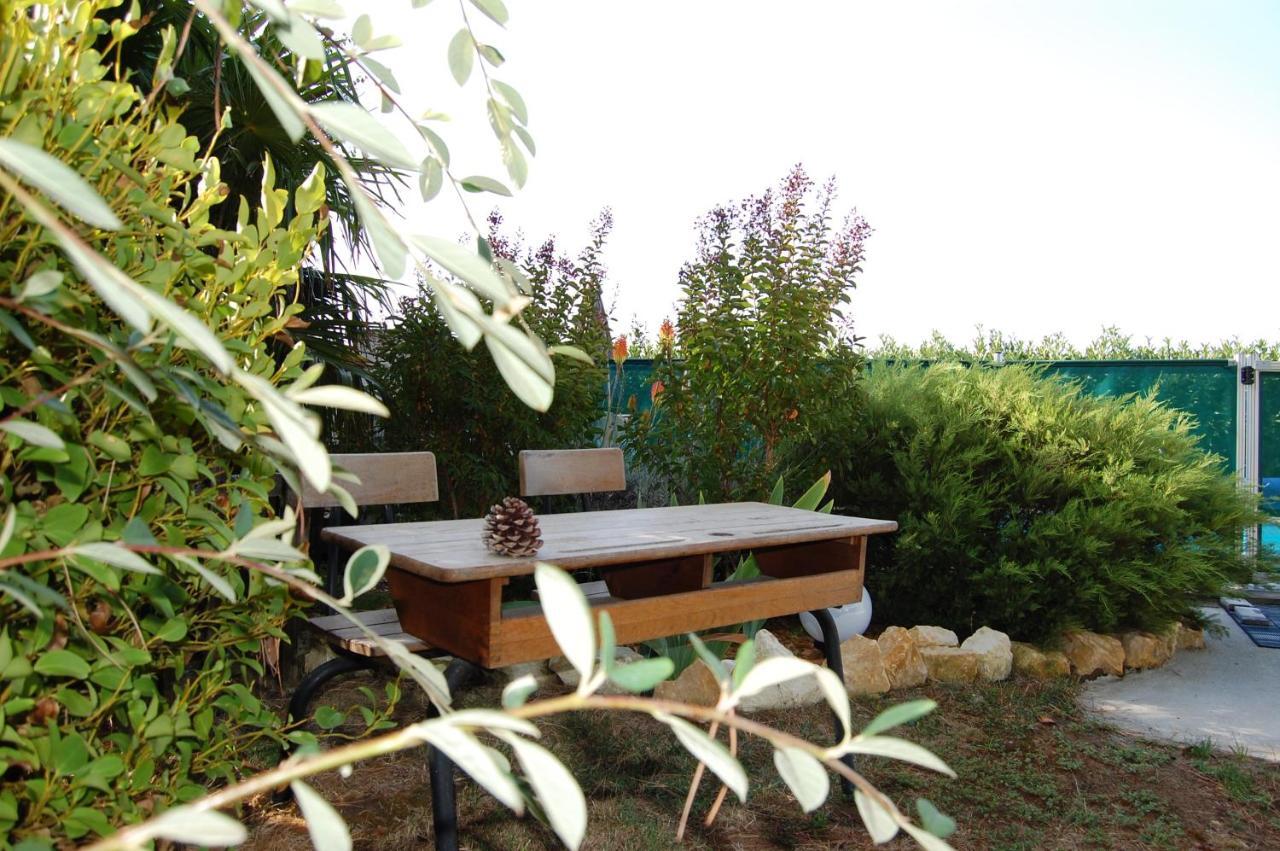 Bed and Breakfast Le Comptoir Des Ecoliers Gemozac Экстерьер фото